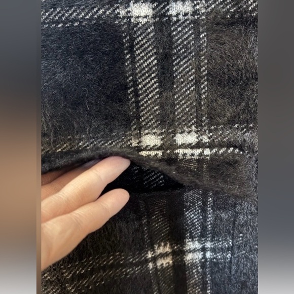 NWT, NVLT Thread Collective Black and White Eyelash Coatigen, Size XL - Picture 9 of 16